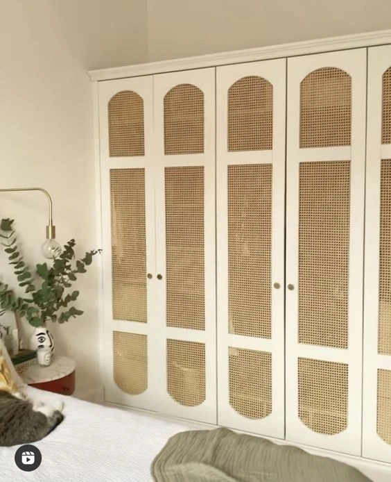 Tủ Quần Áo Cánh Mây Tính Mét Vuông